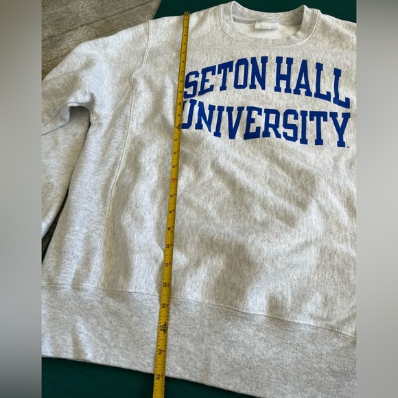 Seton Hall University Reverse Weave Crewneck Sweatshirt Light Gray Size Medium - Picture 7 of 7